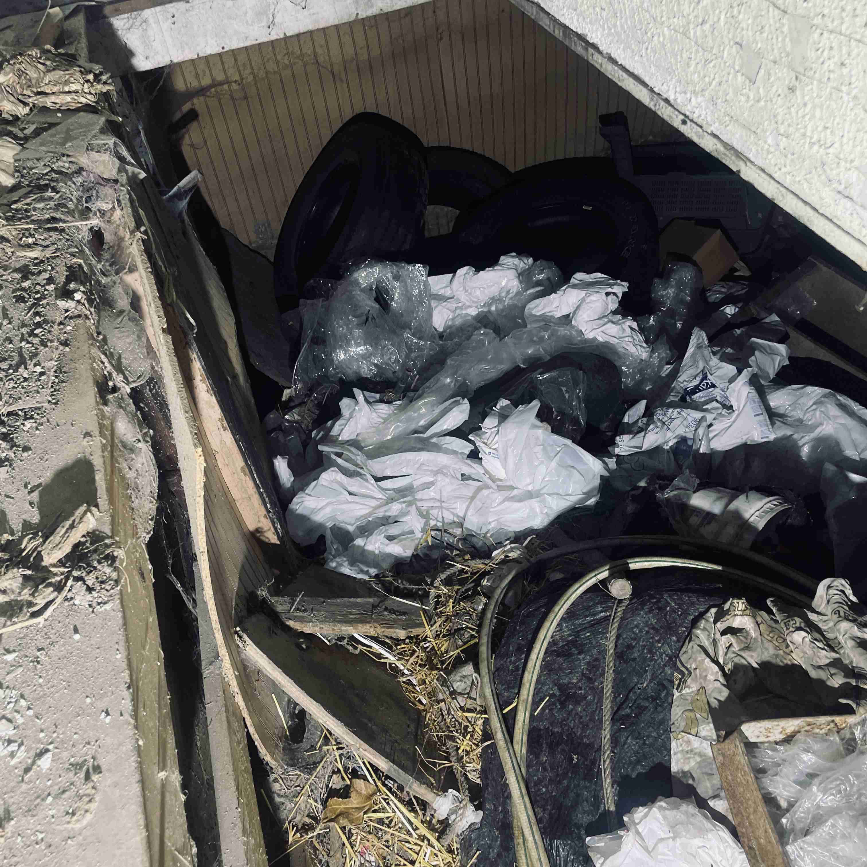 2537 Fullerton (24).jpg